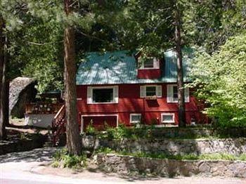 Elliott House Boutique