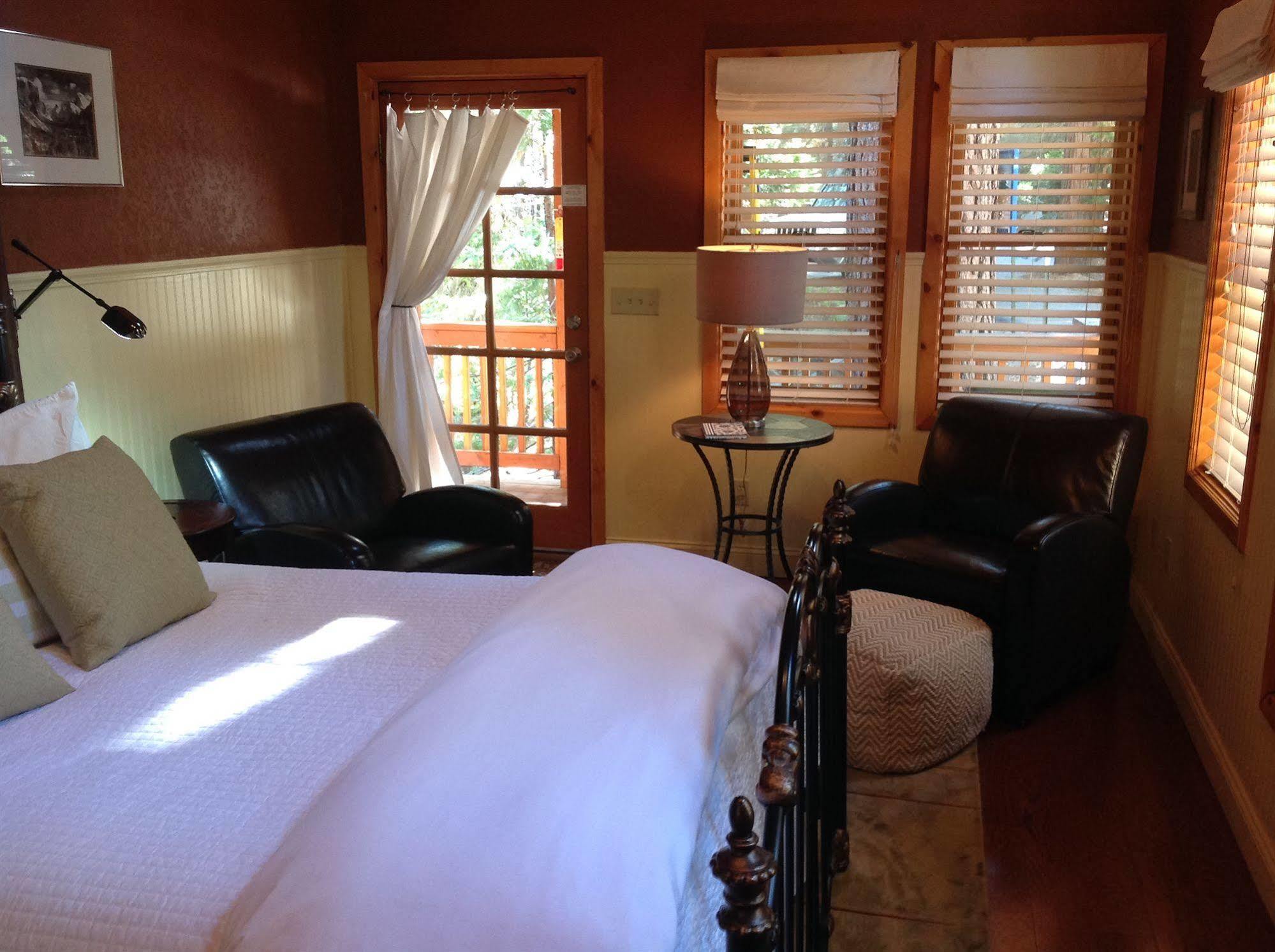 Bed & Breakfast Elliott House Boutique 3*