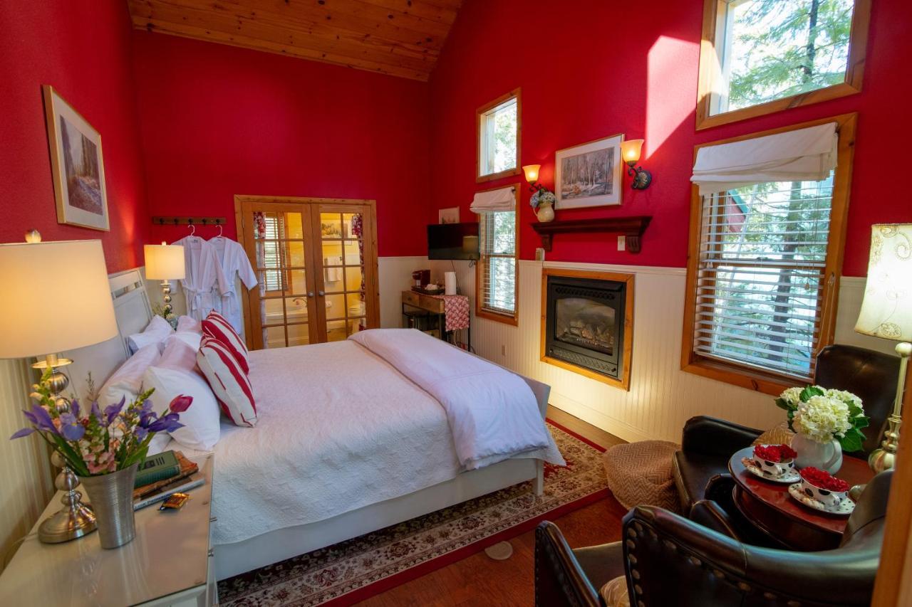 Elliott House Boutique 3*