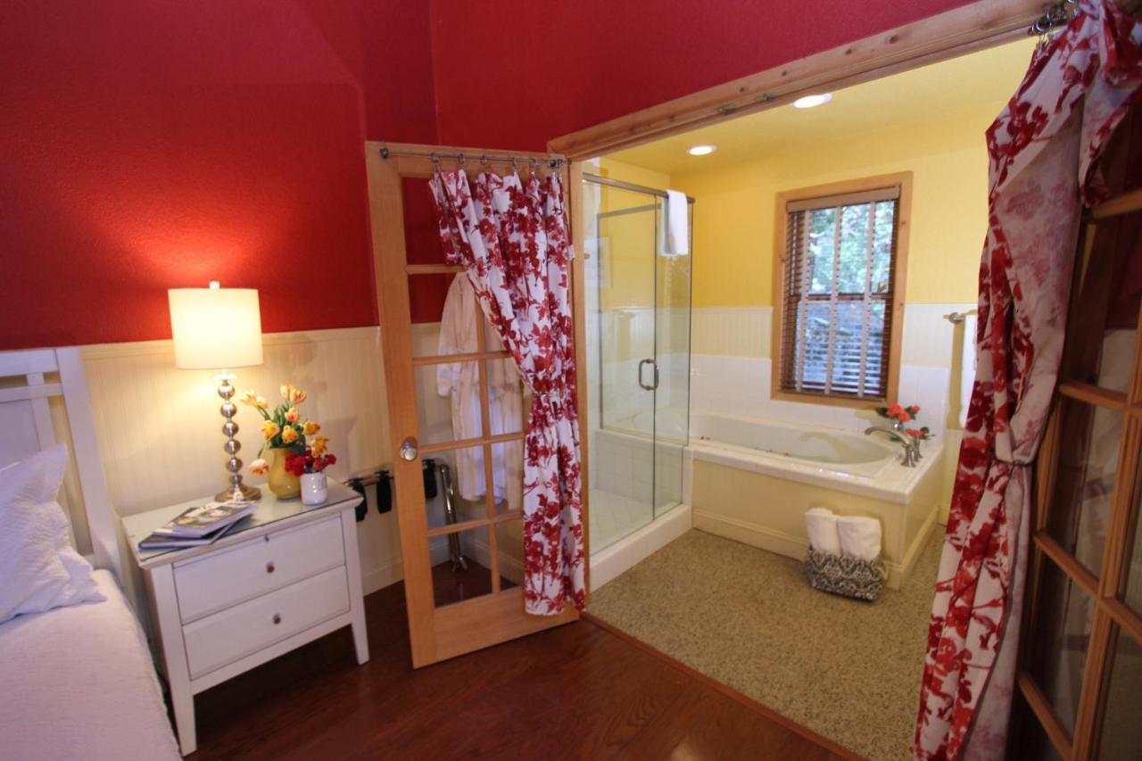 Elliott House Boutique Bed & Breakfast 3*